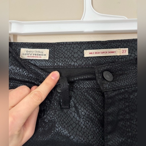 Levi’s Premium Mile High Super Skinny Black Snakeskin Coated Style Jeans - Picture 7 of 10